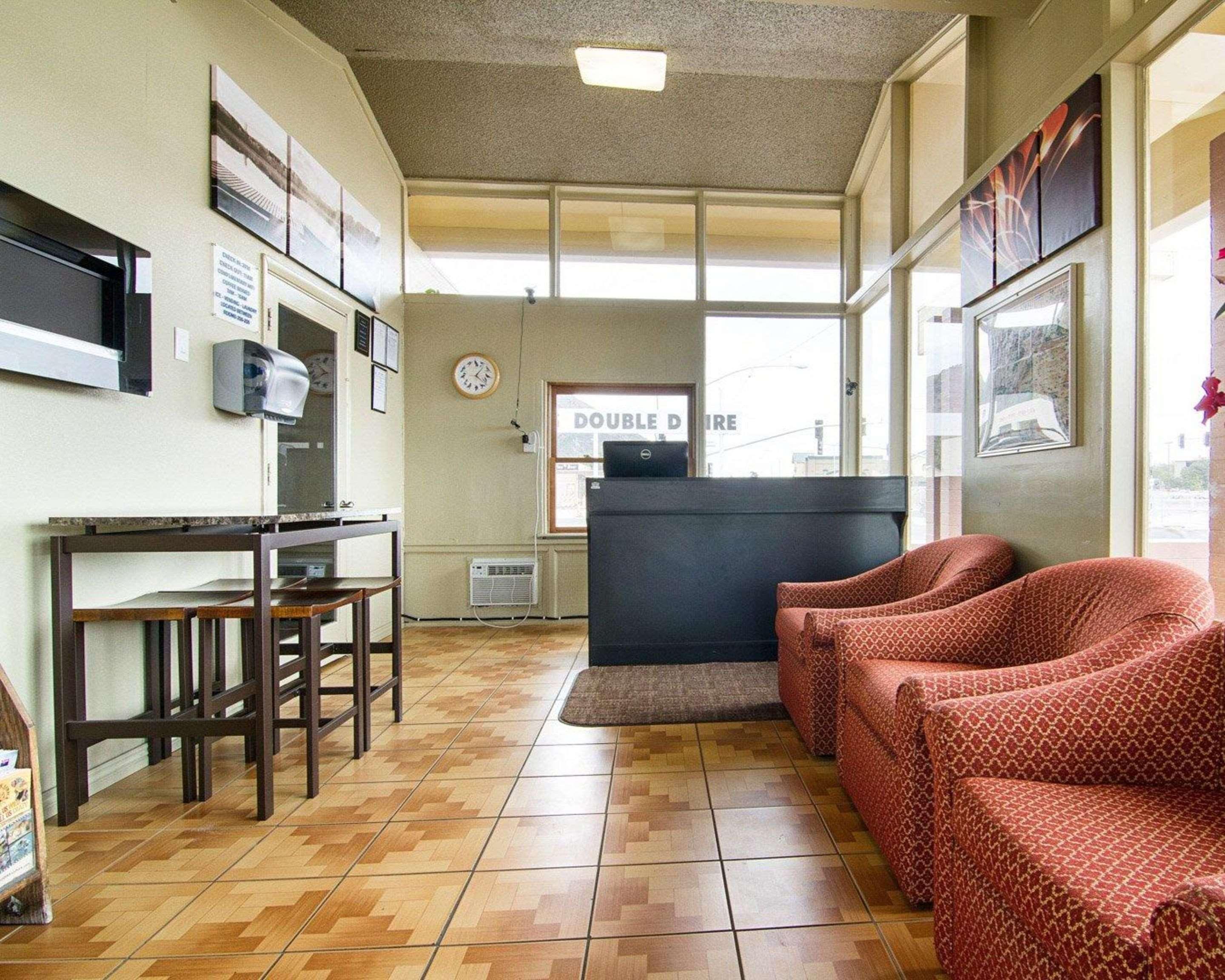 Rodeway Inn Flagstaff East Route 66 Dış mekan fotoğraf